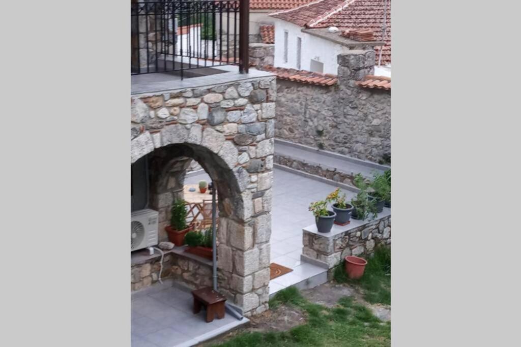 Ανεξαρτητο Studio Στο Ομορφο Καστορειο Kastorion Esterno foto